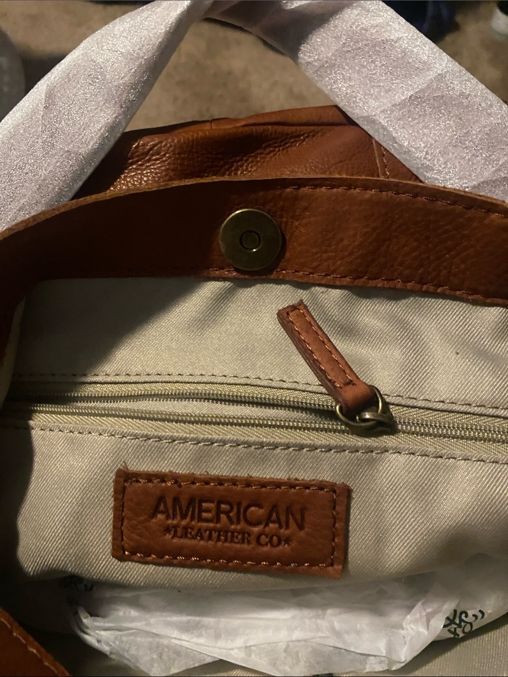 AMERICAN Leather Shoulder Bag in Cognac Brown - Picture 8 of 8